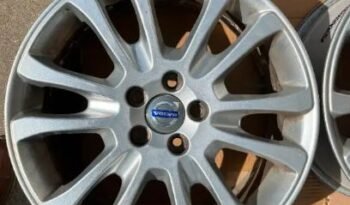 
										18 inch Volvo Alloy rims full									