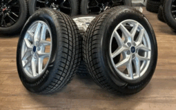 2023 Ford Edge OEM rims and Goodyear Winter tires
