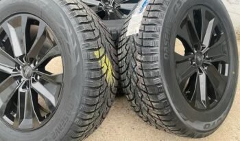 
										2022 FORD F150 Lariat Sports Black rims and Toyo Observe G3-ICE Winter tires full									