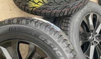 
										2022 FORD F150 Lariat Sports Black rims and Toyo Observe G3-ICE Winter tires full									