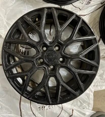 
								17×7-5 Envy Winter Aluminum rims full									