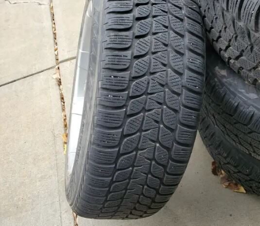 
								Tires – Bridgestone Blizzak 225/60R18 on Aluminum Dodge Rims full									