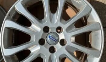 
										18 inch Volvo Alloy rims full									