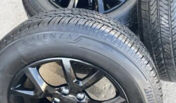
										All Season 2014-2023 Jeep Cherokee 17inch rims and tires full									