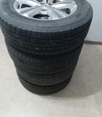 
								All season 225/65 R17 On Rims full									