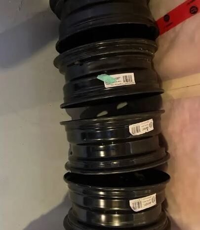 
								15” x 6” Steel Rims – Great Condition full									