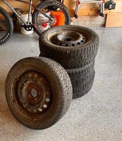 
								Winter Tires with Rims, 205/55/R15 full									
