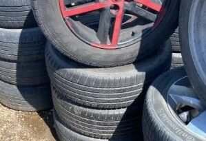 
										KELLY EDGE A/S 215/60 R17 full									