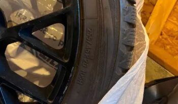 
										255/45R20 Winter tires full									