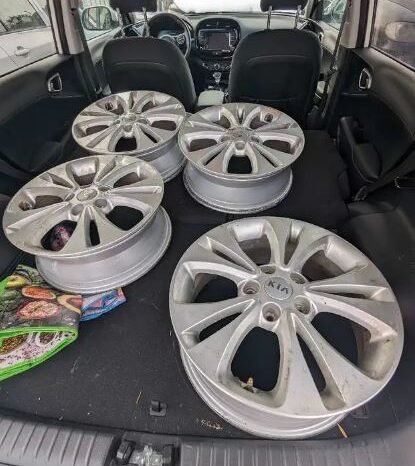 
								17″ rims from 2016 Kia Soul – OEM full									