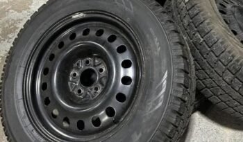 
										2018 Toyota SiennaHighlander 18inch winter Rim and tires full									