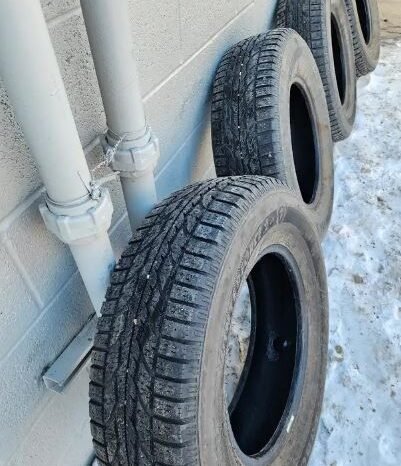 
								4 Firestone Winterforce 225/75R16 Tires full									