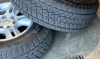 
										Set of 4 almost new Blizzak tires and factory Lexus wheels full									