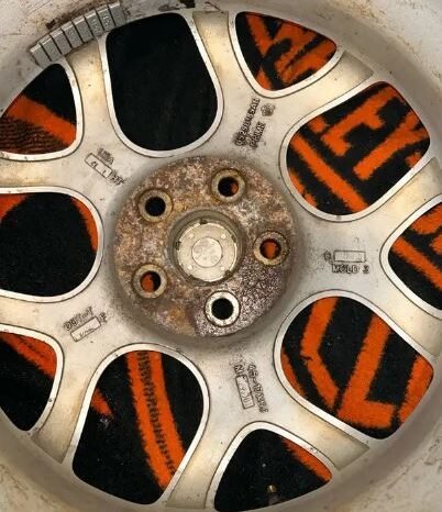 
								17” SRT-4 rims full									