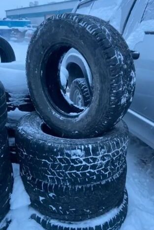 
								COOPER DISCOVERER A/T WINTER LT265/70 R17 (Set of 4) full									