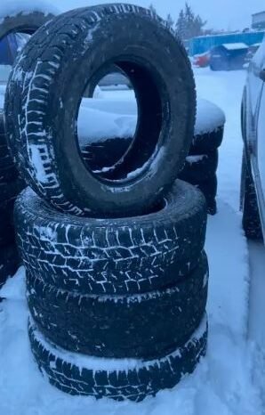 
								COOPER DISCOVERER A/T WINTER LT265/70 R17 (Set of 4) full									