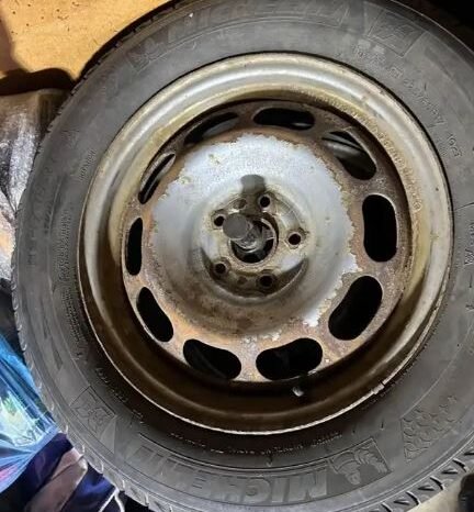 
								Michelin X-ice Latitude for 06-12 Toyota RAV4 225/65 R17 full									