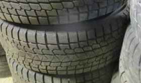 215/55/R17 Yokohama Fairly New Winter Tires