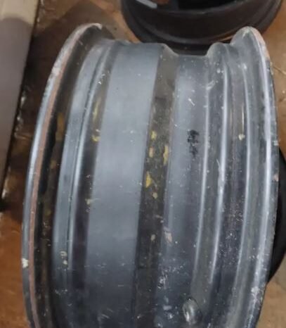 
								Four 5 bolt 15 in rims full									