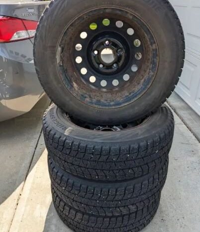 
								Bridgestone Blizzak WS80 Winter Tires and Steel Wheels 195/65R15 full									