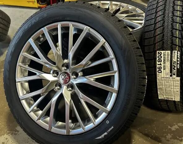 
								2023 Toyota Highlander rims and Nitto SN3 Winters full									