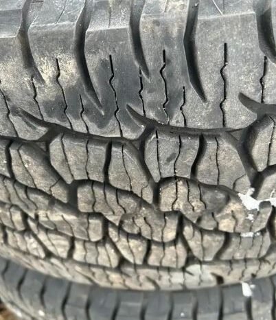 
								265/50R20 winter tires full									