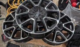 22″ stock 2021 Chevrolet Tahoe wheels