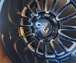 
										BRAND NEW Cali Rims gloss black and milled full									