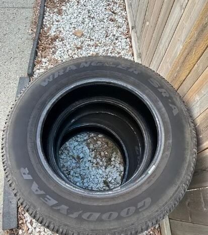 
								GoodYear Wrangler S-RA (275/60R20) all season tires full									