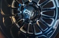 BRAND NEW Cali Rims gloss black and milled