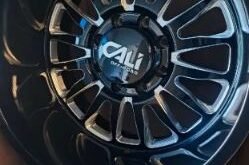 BRAND NEW Cali Rims gloss black and milled
