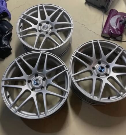 Three BMW X5 rims 19”