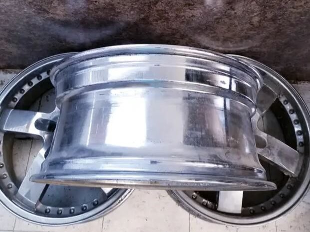 
								3 – FALKEN 20″ × 8.5JJ RIMS full									