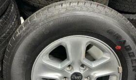 Brandnew 2012-2022 Jeep Grand Cherokee 17inch rims and tires