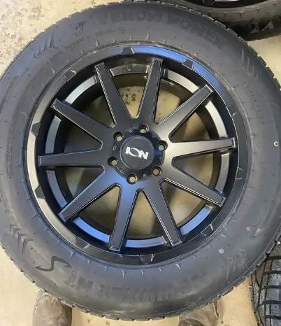 
								275/60 R 20 Tires and Rims full									