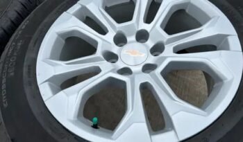 
										2024 Chevy OEM rims and General Grabber all season tires Contine full									