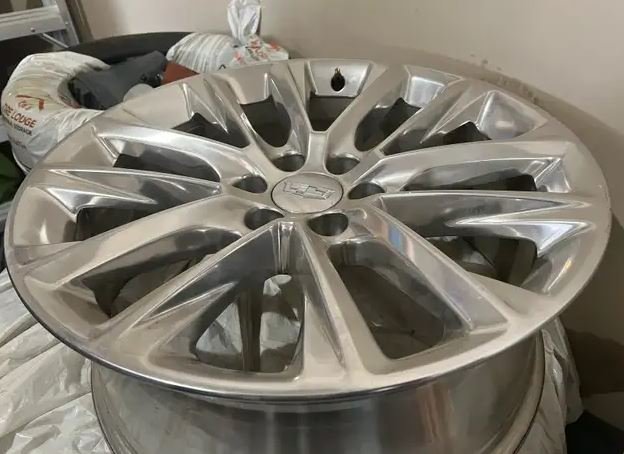 Escalade 2016 OEM rims