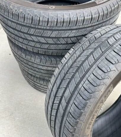 
								Michelin all season tires 235/55R19, very good condition full									