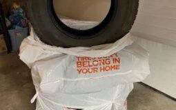 Bridgestone Blizzaks (set of 4 , no rims)