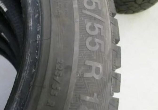 
								225/55/R18 Winter Tires full									