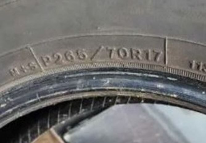 Tire Goodyear 265/70/R17