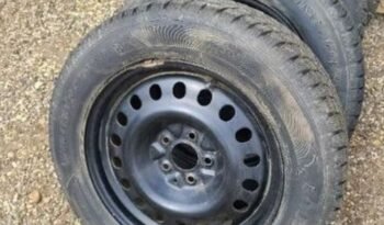 
										Goodyear Winter Command R17 Winter Tires With Rims full									